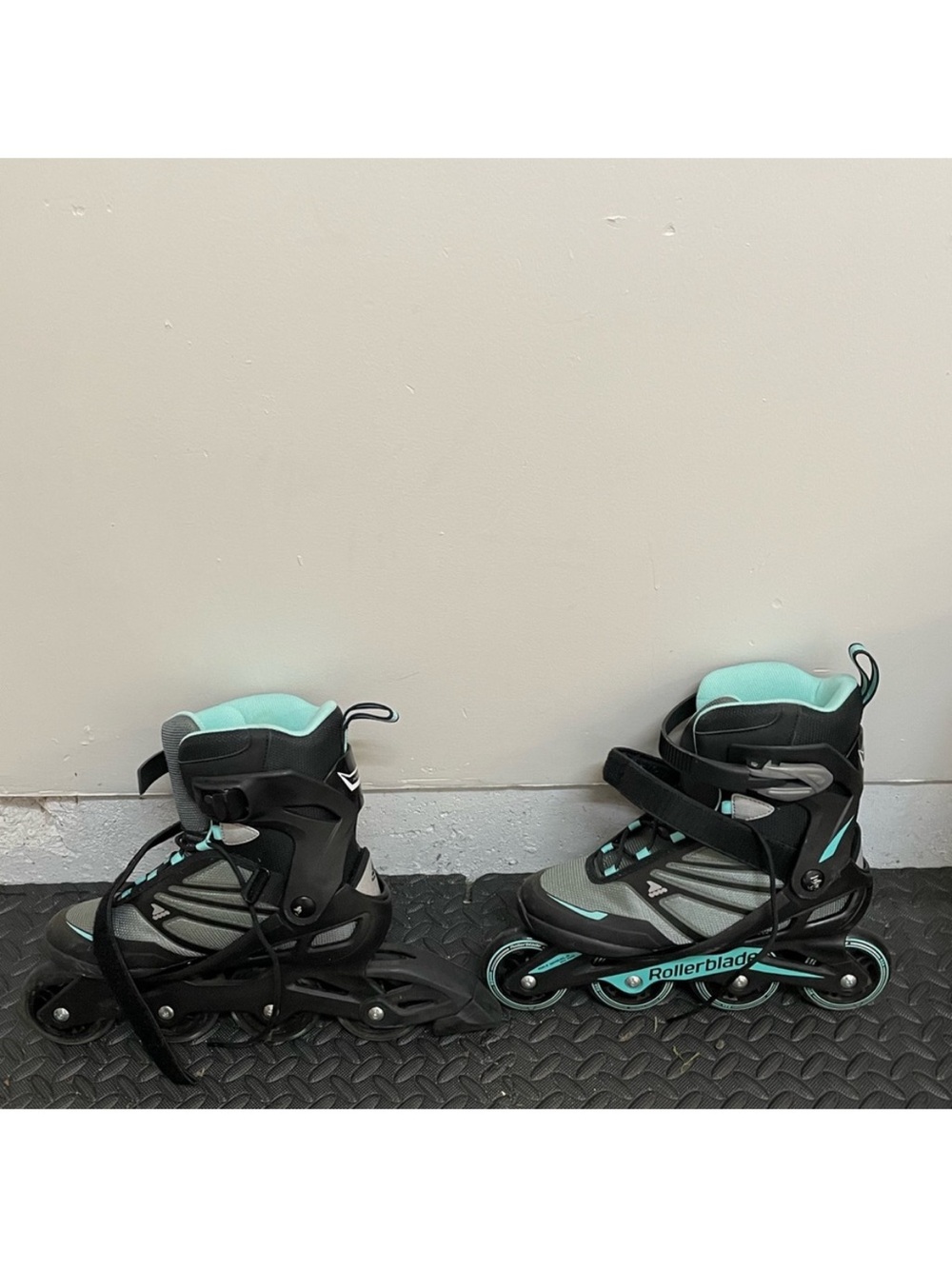 Rollerblade Women's Inline Skate - Black with Light Teal Accents - Picture 8 of 14